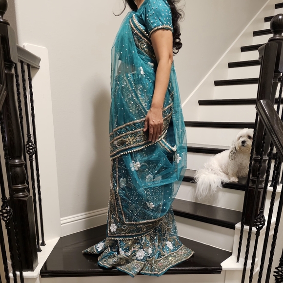 Dark green Kolkata handwork lehenga - Picture 7 of 8